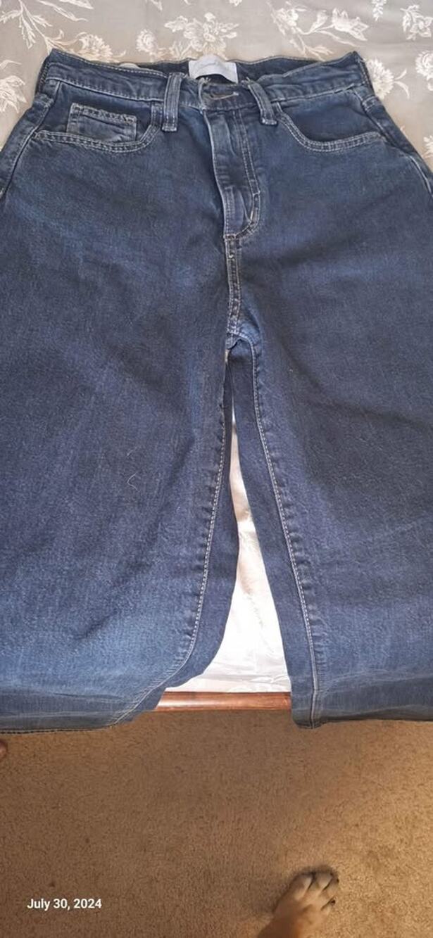 Women's jeans